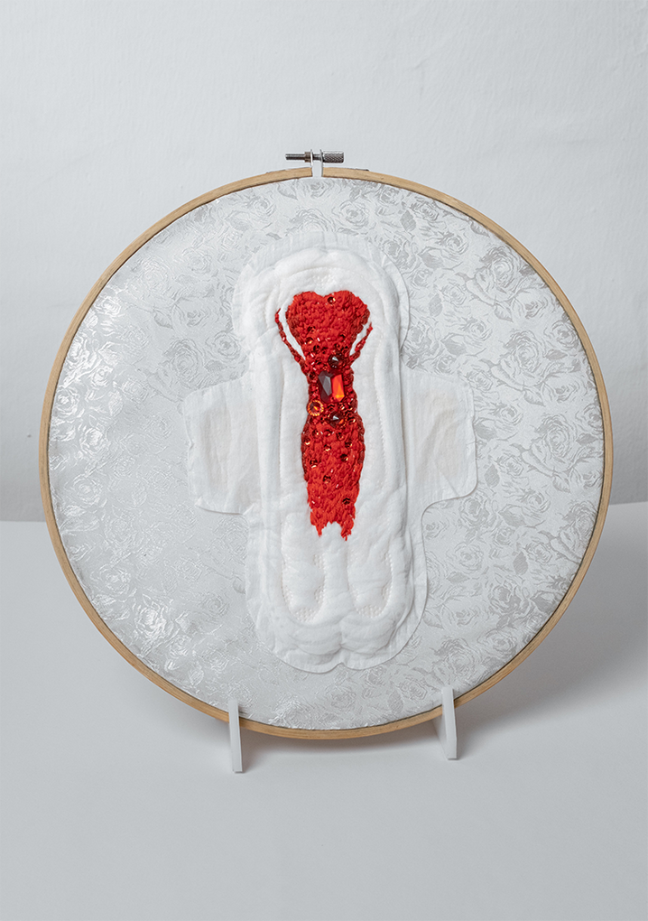 (H)ARUS II Mixed Media, 30cm diameter